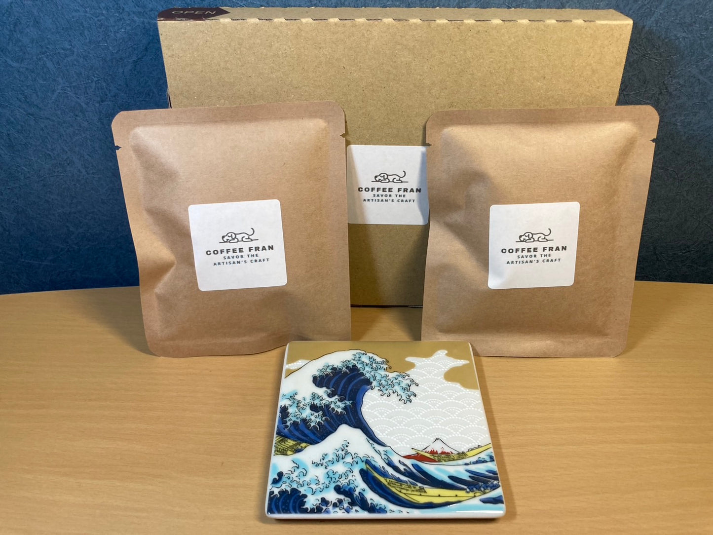 オリジナルドリップコーヒー×2+九谷焼コースター×1(日本国内のみ発送)